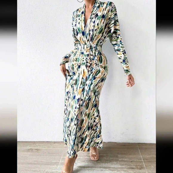 Allover Print Batwing Sleeve Ruched Asymmetrical Hem Dress - Picture 1 of 7